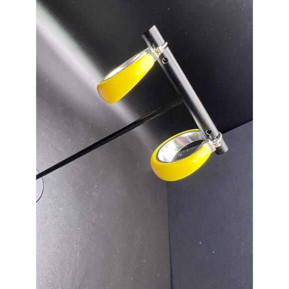 Retro Hoop Earrings - Picture 4 of 4